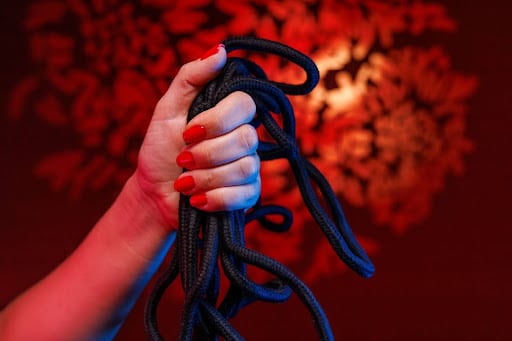 Comment Choisir le Bon Type de Corde Shibari