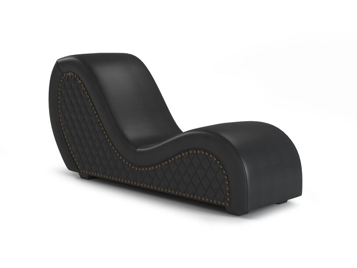 Sofa Tantra Baroque noir avec finitions cloutées – mobilier tantra premium