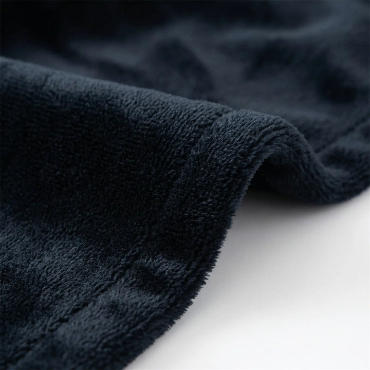 detail squirt blanket